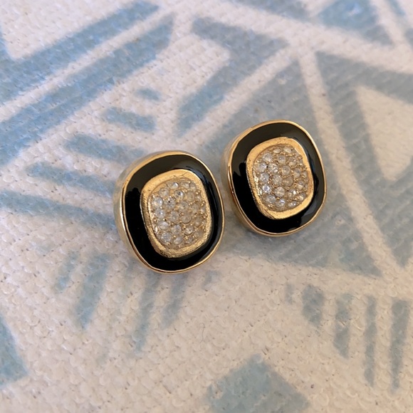 Vintage Black & Gold Earrings - Picture 2 of 5
